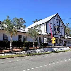 Отель Canungra Hotel